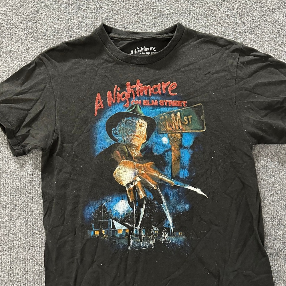 A Nightmare on Elm Street T-Shirt Mens Size S Black Freddy Krueger  Horror